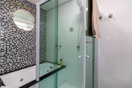 Casa à venda com 192m², 3 quartos e 3 vagas Casa à venda com 192m², 3 quartos e 3 vagasBanheiro da Suíte 1