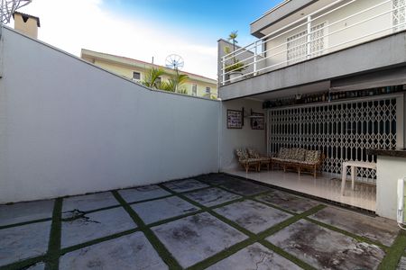 Casa à venda com 192m², 3 quartos e 3 vagas Casa à venda com 192m², 3 quartos e 3 vagasQuintal