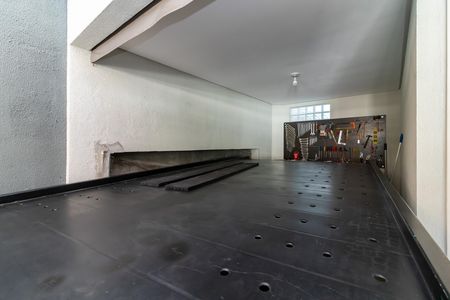Casa à venda com 192m², 3 quartos e 3 vagas Casa à venda com 192m², 3 quartos e 3 vagasGaragem