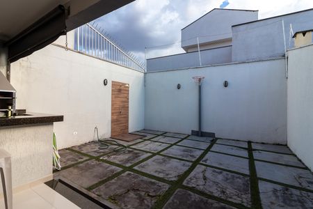 Casa à venda com 192m², 3 quartos e 3 vagas Casa à venda com 192m², 3 quartos e 3 vagasQuintal