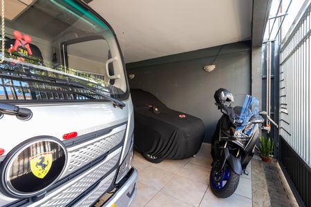 Casa à venda com 192m², 3 quartos e 3 vagas Casa à venda com 192m², 3 quartos e 3 vagasGaragem