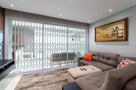 Casa à venda com 192m², 3 quartos e 3 vagas Casa à venda com 192m², 3 quartos e 3 vagasSala de TV