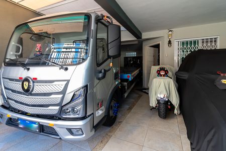 Casa à venda com 192m², 3 quartos e 3 vagas Casa à venda com 192m², 3 quartos e 3 vagasGaragem