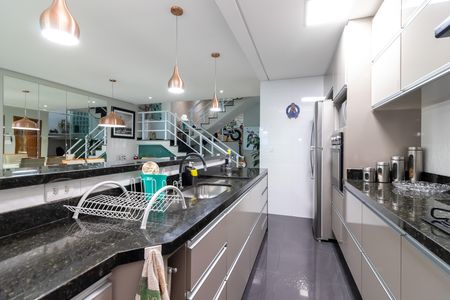 Casa à venda com 192m², 3 quartos e 3 vagas Casa à venda com 192m², 3 quartos e 3 vagasCozinha
