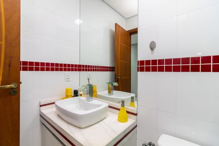 Casa à venda com 192m², 3 quartos e 3 vagas Casa à venda com 192m², 3 quartos e 3 vagasBanheiro da Suíte 2