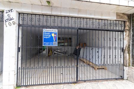 Casa para alugar com 150m², 2 quartos e 2 vagas Casa para alugar com 150m², 2 quartos e 2 vagasFachada