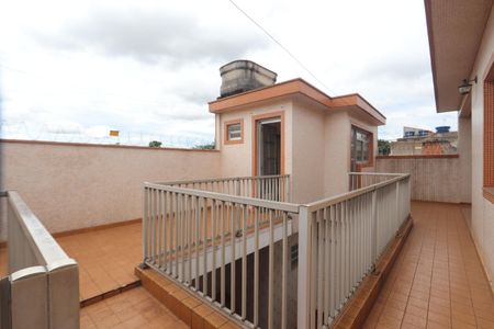 Casa à venda com 244m², 3 quartos e 3 vagasSolário