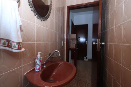 Casa à venda com 244m², 3 quartos e 3 vagasLavabo