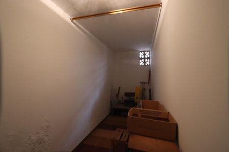 Casa à venda com 244m², 3 quartos e 3 vagasDespensa e Adega