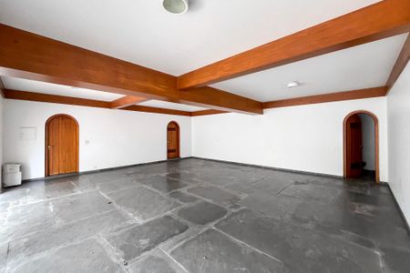 Casa à venda com 469m², 3 quartos e 8 vagasGaragem