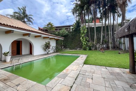 Casa à venda com 469m², 3 quartos e 8 vagasPiscina