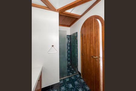 Casa à venda com 469m², 3 quartos e 8 vagasBanheiro da Suíte 2