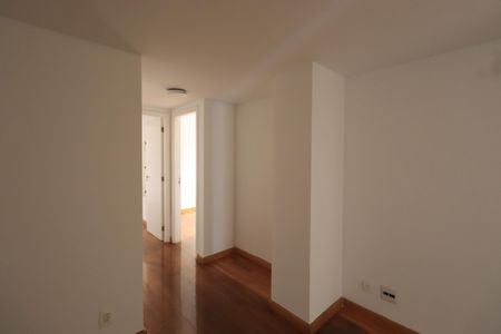 Apartamento para alugar com 177m², 4 quartos e 3 vagasCorredor