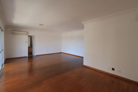 Apartamento para alugar com 177m², 4 quartos e 3 vagasSala