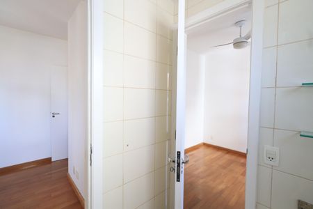 Apartamento para alugar com 177m², 4 quartos e 3 vagasBanheiro da Suíte 3 e 4