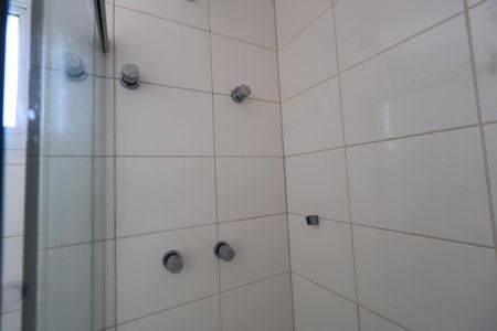 Apartamento para alugar com 177m², 4 quartos e 3 vagasBanheiro da Suíte 3 e 4