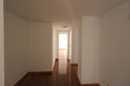 Apartamento para alugar com 177m², 4 quartos e 3 vagasCorredor