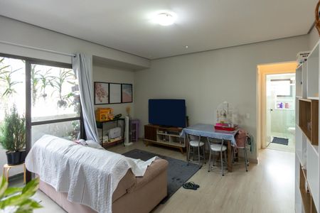 Sala  de apartamento à venda com 1 quarto, 52m² em Cambuí, Campinas