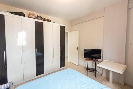 Quarto de apartamento à venda com 1 quarto, 52m² em Cambuí, Campinas