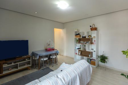 Sala  de apartamento à venda com 1 quarto, 52m² em Cambuí, Campinas