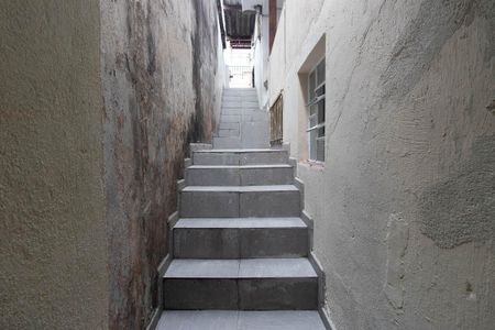 Casa para alugar com 30m², 1 quarto e sem vagaEscada