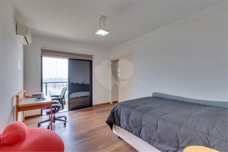 Apartamento à venda com 370m², 4 quartos e 5 vagas