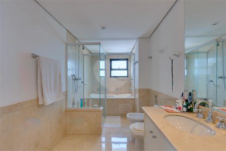 Apartamento à venda com 370m², 4 quartos e 5 vagas