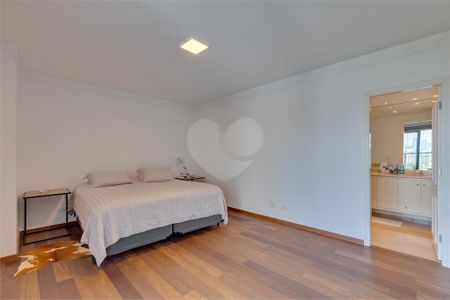 Apartamento à venda com 370m², 4 quartos e 5 vagas