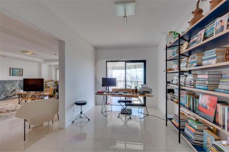 Apartamento à venda com 370m², 4 quartos e 5 vagas