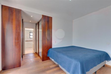 Apartamento à venda com 370m², 4 quartos e 5 vagas