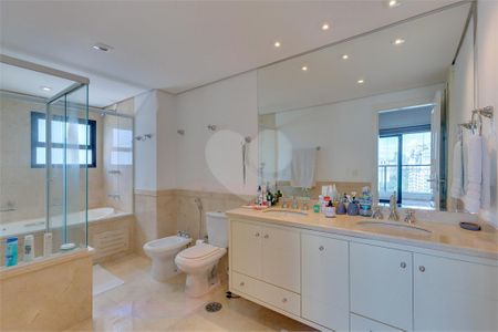 Apartamento à venda com 370m², 4 quartos e 5 vagas