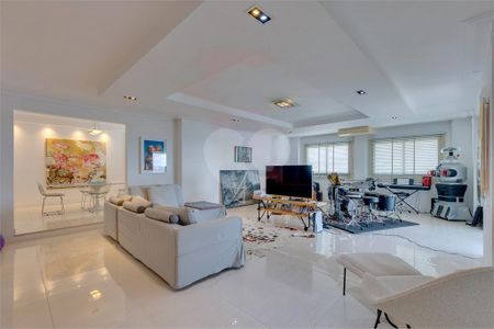 Apartamento à venda com 370m², 4 quartos e 5 vagas