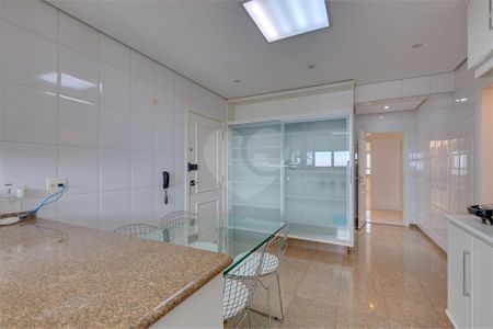 Apartamento à venda com 370m², 4 quartos e 5 vagas