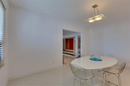 Apartamento à venda com 370m², 4 quartos e 5 vagas