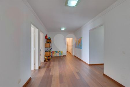 Apartamento à venda com 370m², 4 quartos e 5 vagas