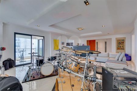 Apartamento à venda com 370m², 4 quartos e 5 vagas