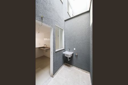 Casa para alugar com 70m², 2 quartos e 1 vaga Casa para alugar com 70m², 2 quartos e 1 vagaÁrea de Serviço