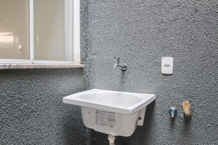 Casa para alugar com 70m², 2 quartos e 1 vaga Casa para alugar com 70m², 2 quartos e 1 vagaÁrea de Serviço