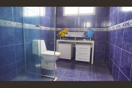 Casa à venda com 300m², 3 quartos e 3 vagasBanheiro suite 1