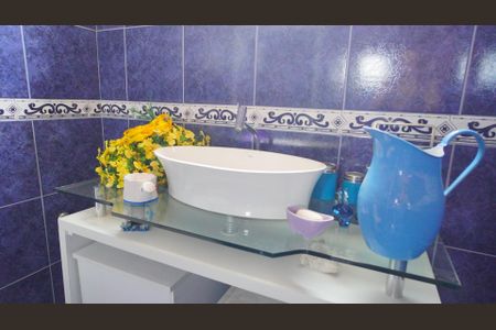 Casa à venda com 300m², 3 quartos e 3 vagasBanheiro suíte 1