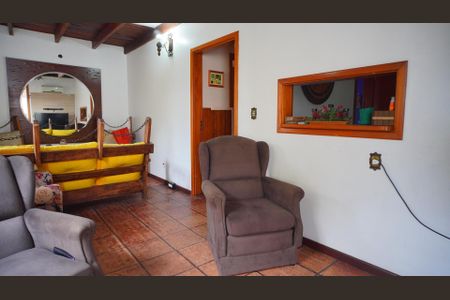 Sala  de casa à venda com 3 quartos, 400m² em Camaquã, Porto Alegre