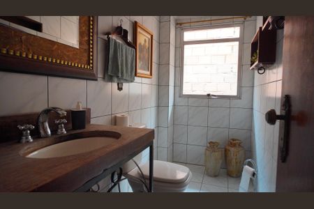 Casa à venda com 300m², 3 quartos e 3 vagasBanheira 2