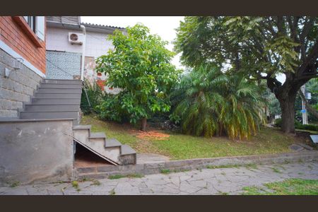 Casa à venda com 300m², 3 quartos e 3 vagasPátio entrada 