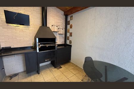 Casa à venda com 166m², 3 quartos e 3 vagas Casa à venda com 166m², 3 quartos e 3 vagasÁrea comum