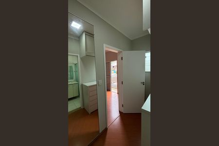 Casa à venda com 166m², 3 quartos e 3 vagas Casa à venda com 166m², 3 quartos e 3 vagasSuite Closet