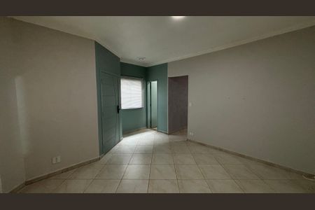 Casa à venda com 166m², 3 quartos e 3 vagas Casa à venda com 166m², 3 quartos e 3 vagasSala