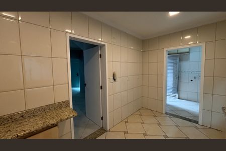 Casa à venda com 166m², 3 quartos e 3 vagas Casa à venda com 166m², 3 quartos e 3 vagasCozinha