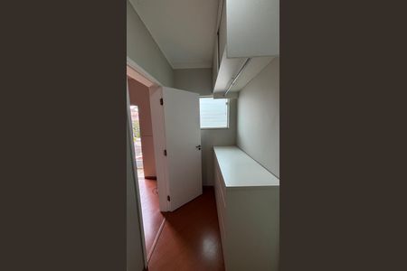 Casa à venda com 166m², 3 quartos e 3 vagas Casa à venda com 166m², 3 quartos e 3 vagasSuite Closet