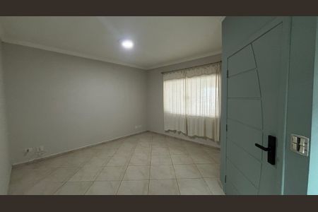 Casa à venda com 166m², 3 quartos e 3 vagas Casa à venda com 166m², 3 quartos e 3 vagasSala