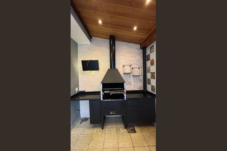 Casa à venda com 166m², 3 quartos e 3 vagas Casa à venda com 166m², 3 quartos e 3 vagasÁrea comum